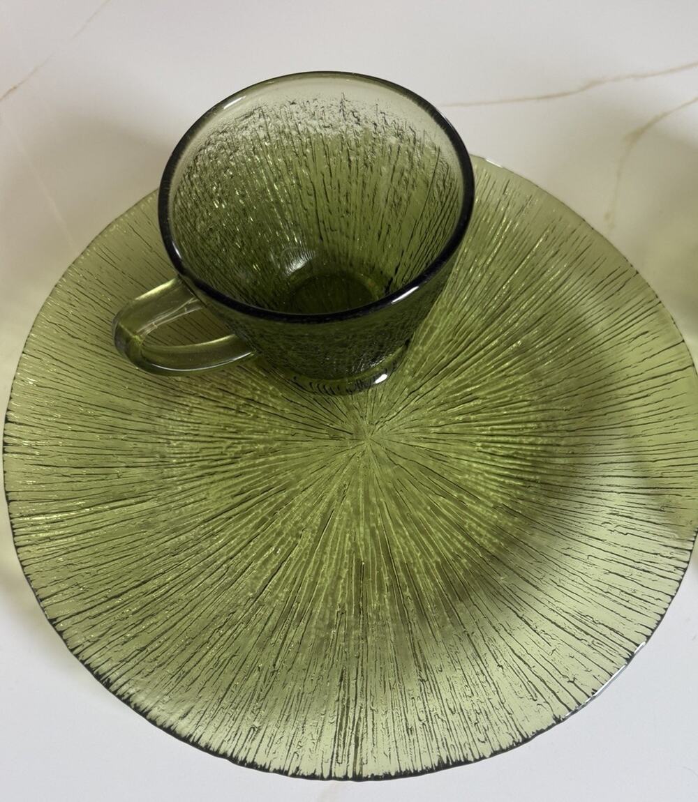 Vintage Anchor Hocking Soreno Avocado Green Glass Snack Set 2 Plates 2 Cups MCM